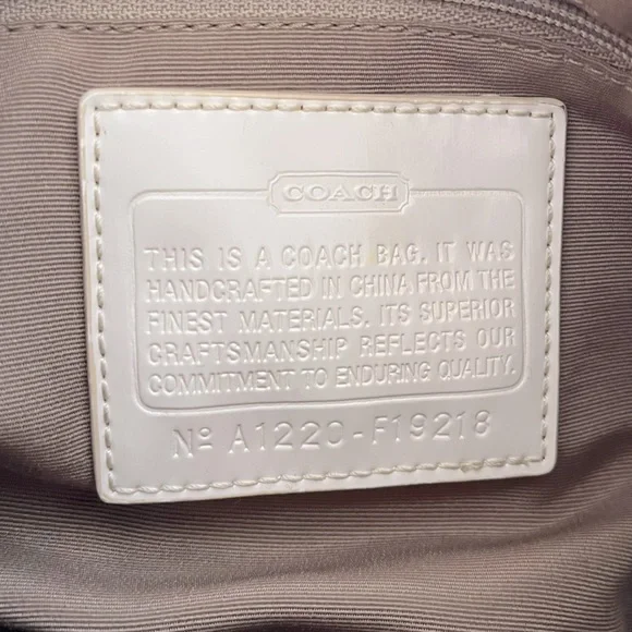 Coach Cream and Tan Shoulder Bag - Picture 9 of 11